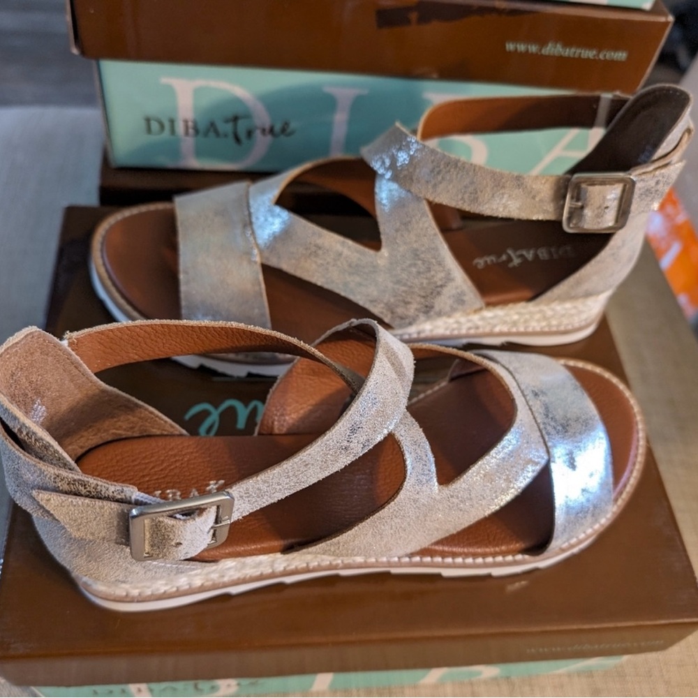 Diba True wedge sandal new in box